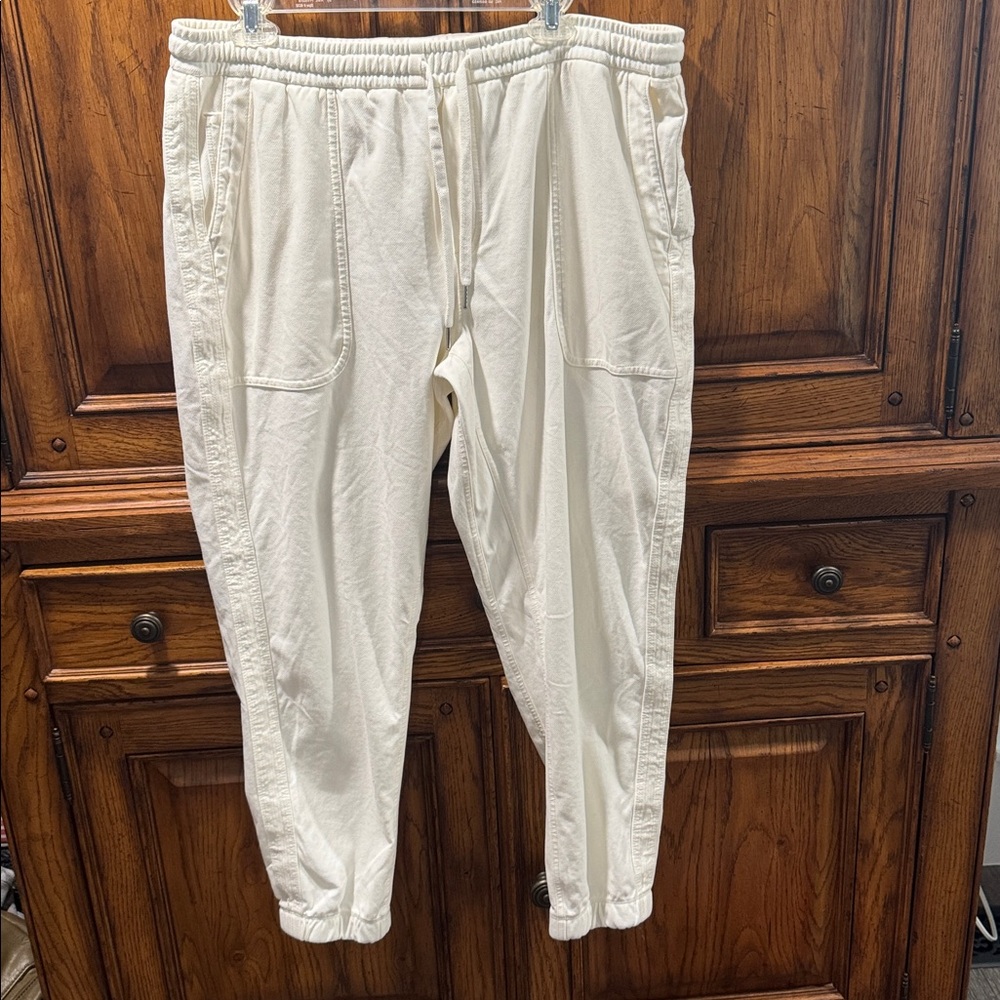 Athleta Cream Jogger Pants size XL EUC